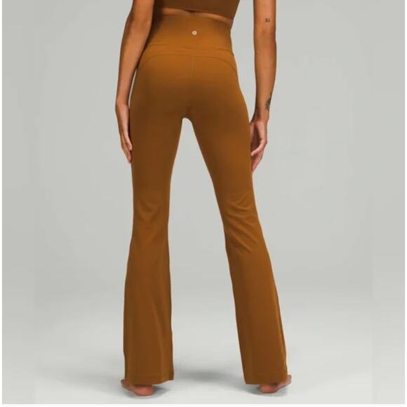 EUC Lululemon Align High-Rise Mini-Flared Pant | Size 6 - Picture 8 of 8